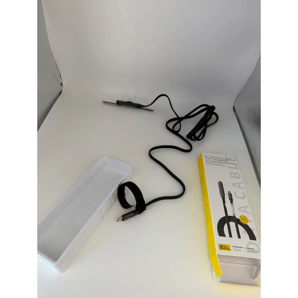30W T-shaped Fast Charging‎ Type-C to Lightning Cable with Foldable Phone Holder